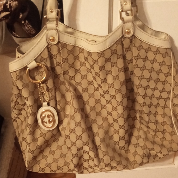 Gucci Handbag - Picture 1 of 9